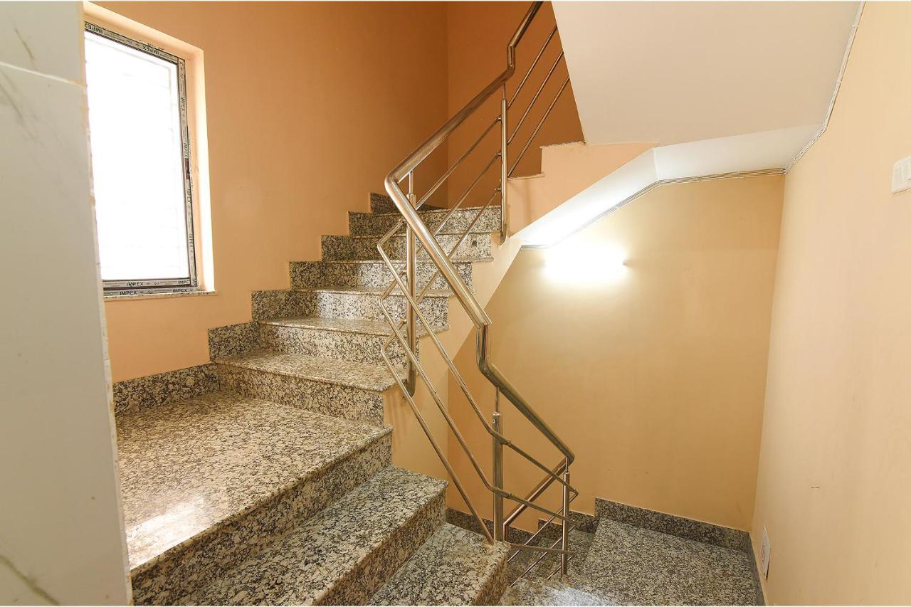Fabhotel Amar Raj Inn Калькутта Экстерьер фото